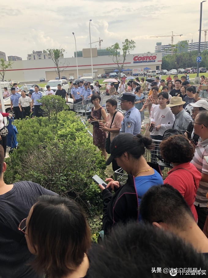 costco开业4小时被挤爆,costco开业一周被玩坏