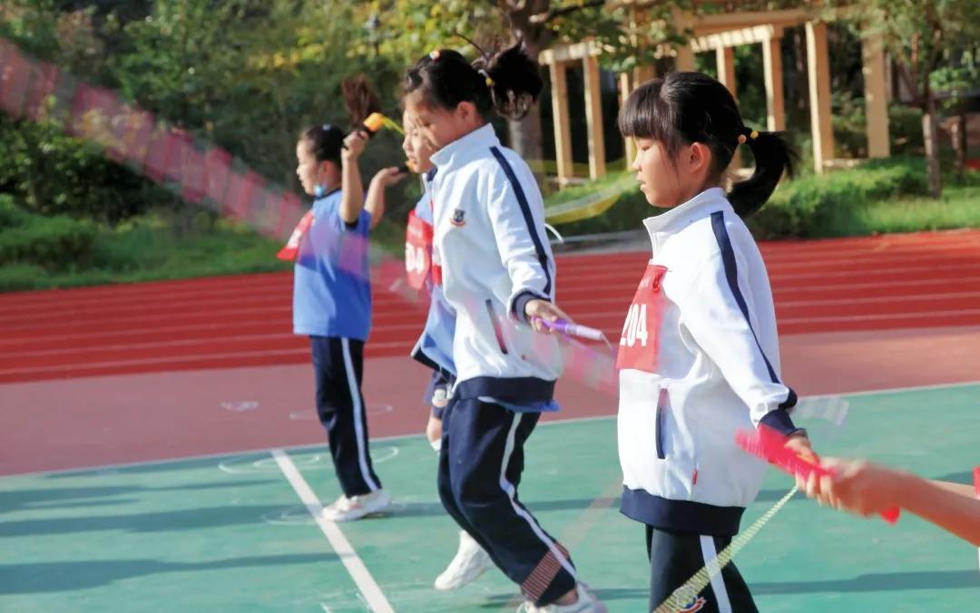 潍坊光正·潍州外国语学校童心向*党**，超越梦想。2021年秋季运动会掠影
