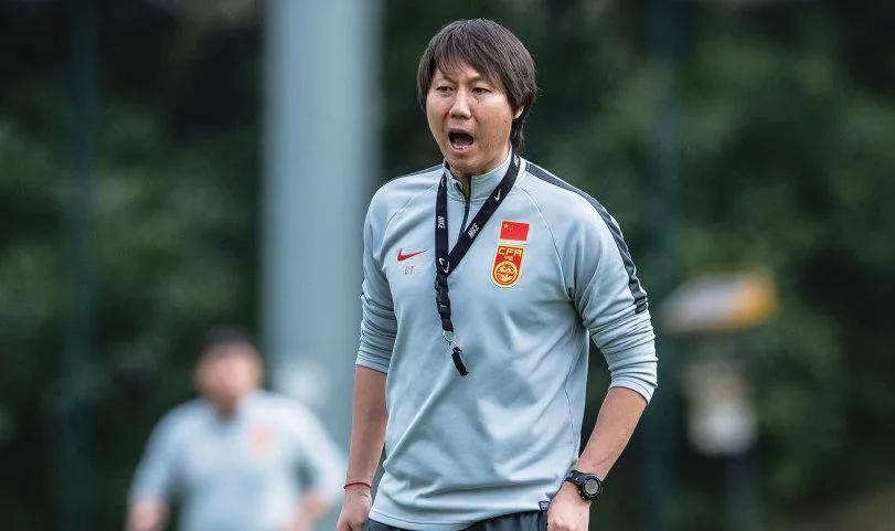 国足被球迷质疑的球员,国足被球迷批评后的表现