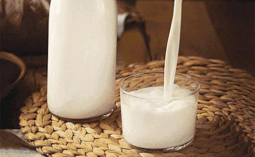 我们分析了9种牛奶之后，帮你选出了最适合那一杯