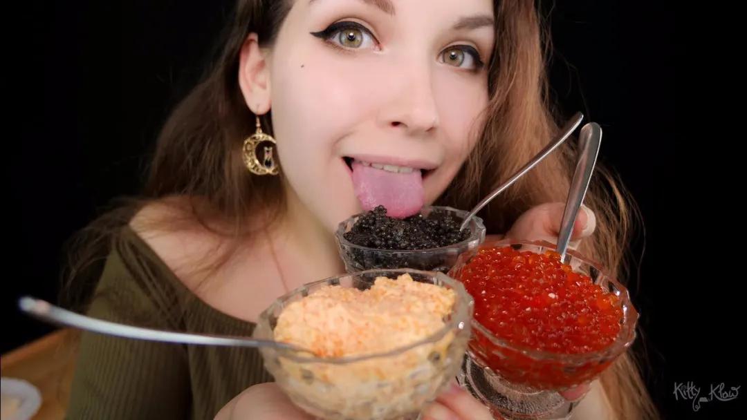 21万一罐的！亿万富翁们的饕餮盛宴，鱼子酱为什么在手背上吃？