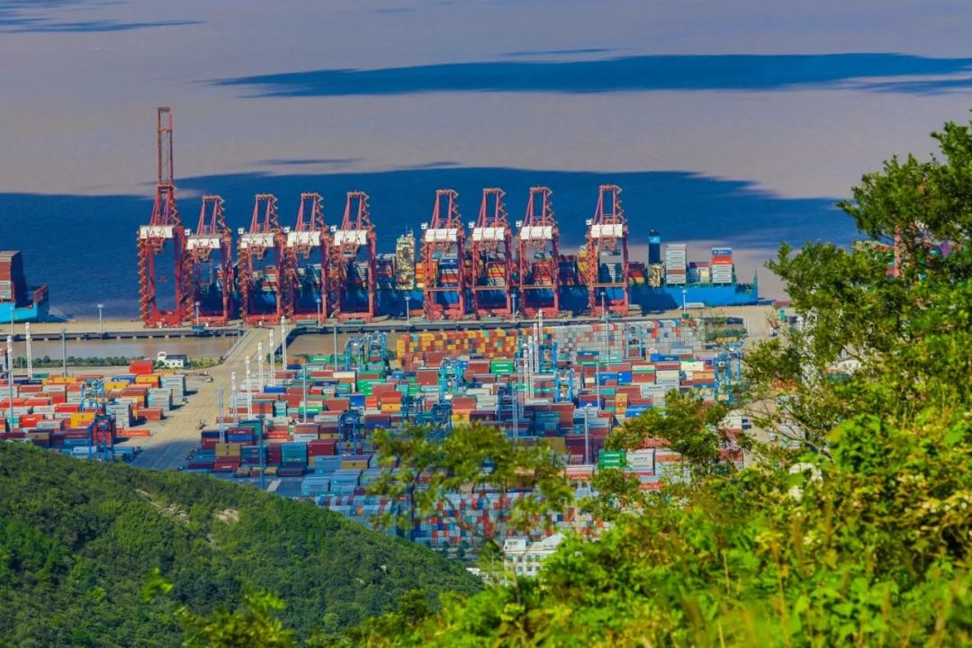 爱爬山的人都爬什么山,爱爬山的山里人完整版