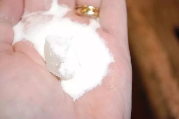 双手又干又糙？教你几招，让双手又白又嫩~