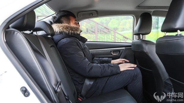 丰田卡罗拉双擎跑多少公里后省油,卡罗拉双擎精英版用什么模式省油