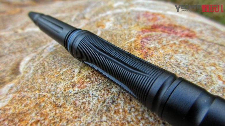 可上天遁地的奈特科尔战术笔NTP21随身体验