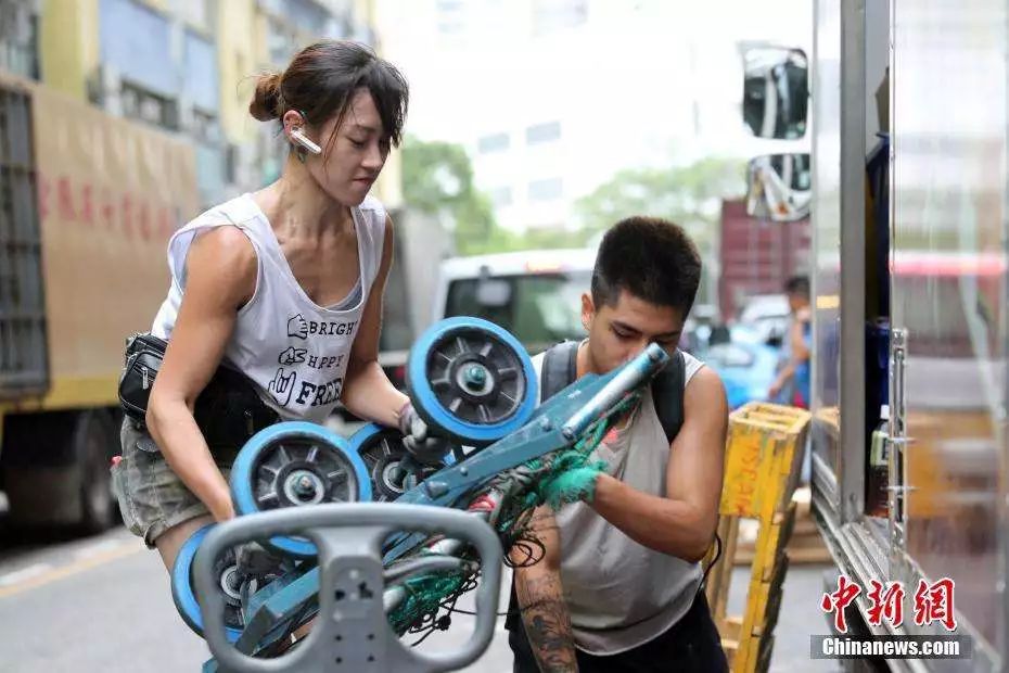 香港最美搬运工罗拉结婚没,香港最美搬运工罗拉
