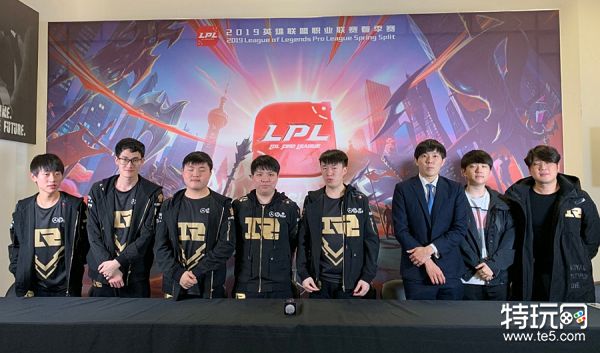 Uzi：选下VN是为了玩个难的英雄找找手感