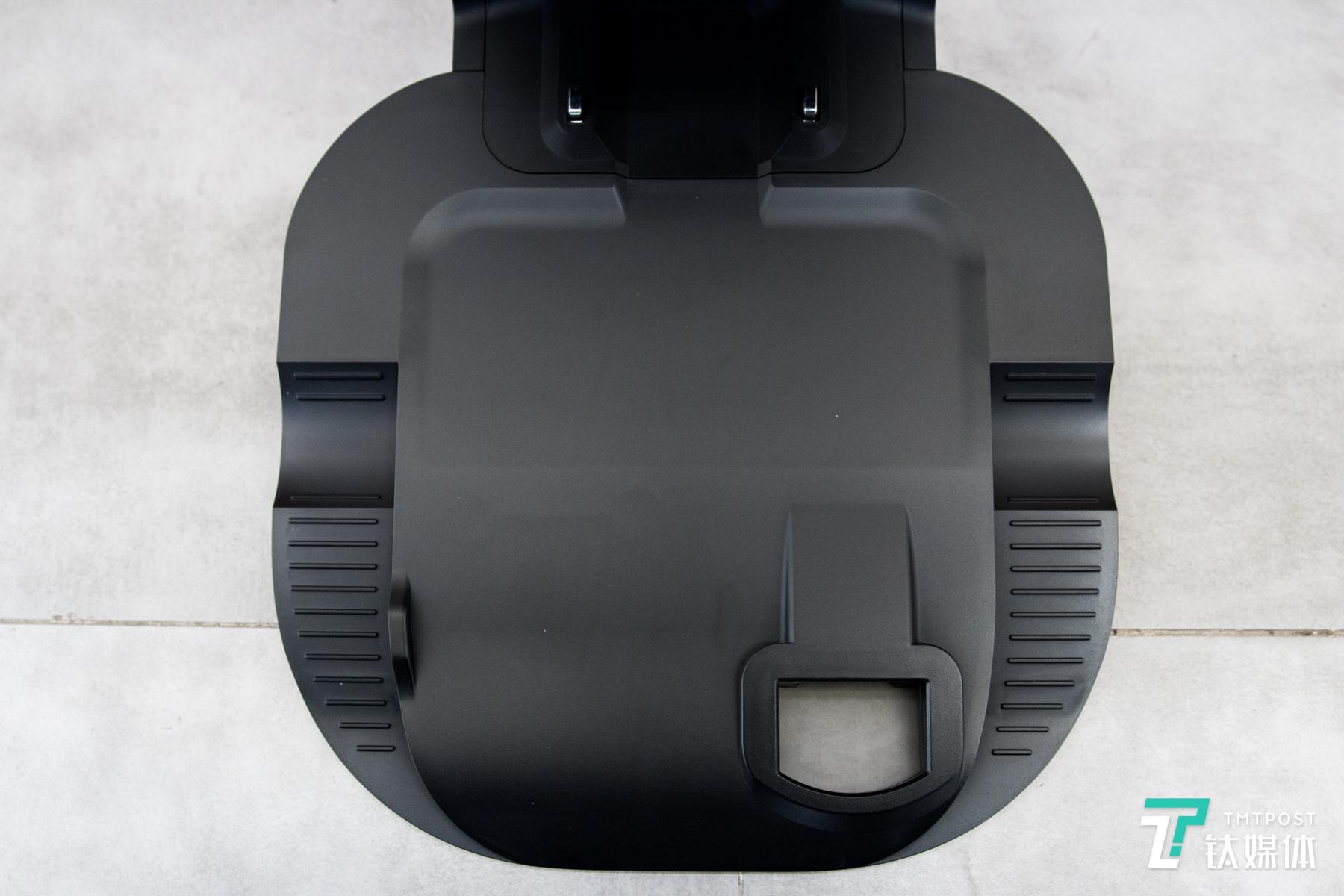 告别清理尘盒的烦恼，iRoboti7+扫地机器人及自动集尘系统体验|钛极客