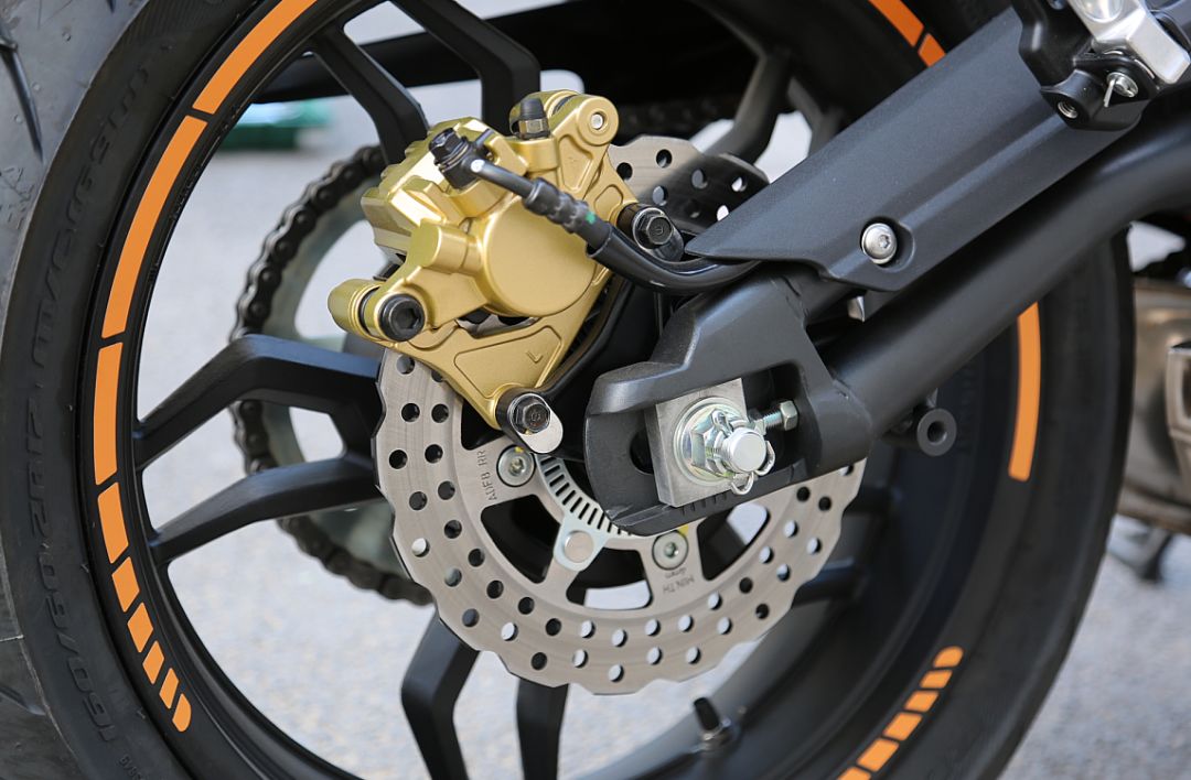 光阳krider400台湾车评,光阳krider400改装外观