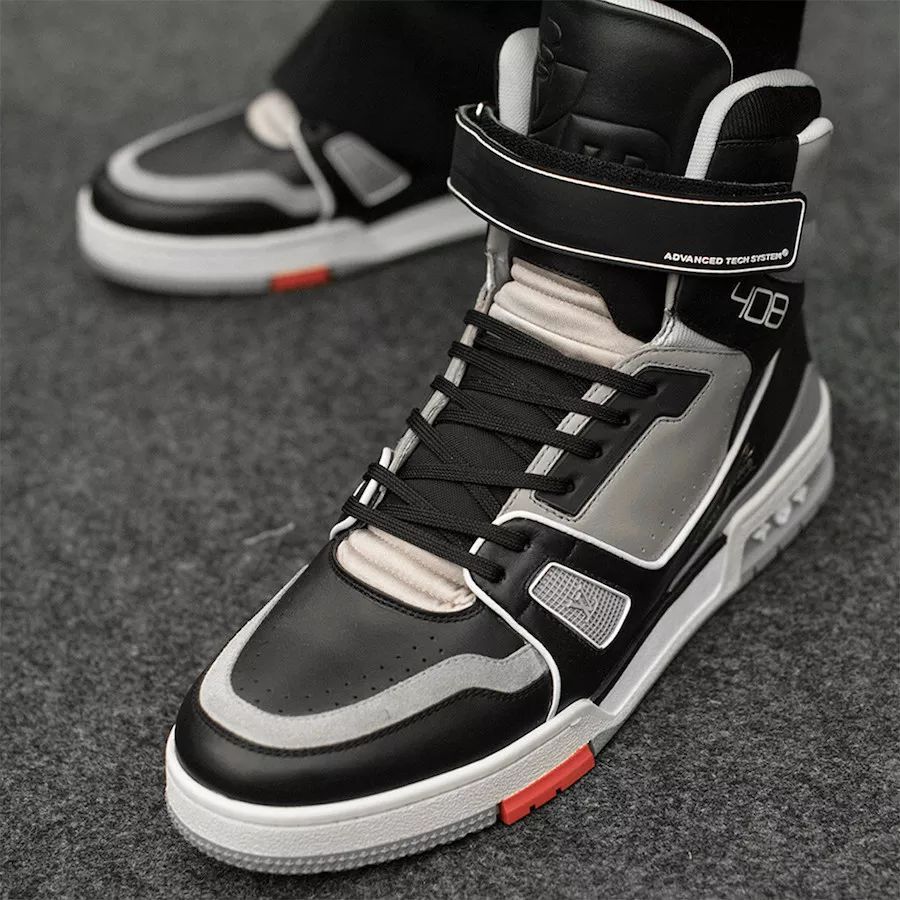 aj1和yeezy冰蓝哪个好,aj1和yeezy谁值得买