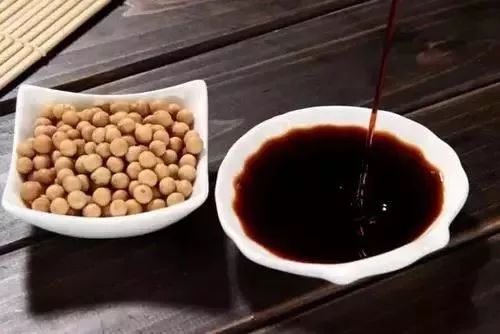受伤吃酱油皮肤变黑留疤痕怎么办,有伤口不能吃酱油有科学依据吗