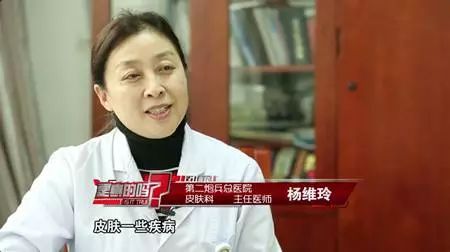 洗衣机加水有臭味怎么办,洗衣机污垢和霉菌