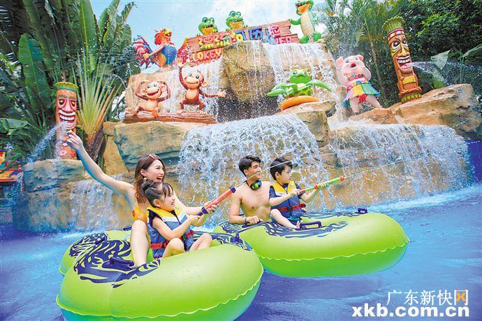 长隆水上乐园玩水视频乐曲,夏天长隆水上乐园玩滑梯