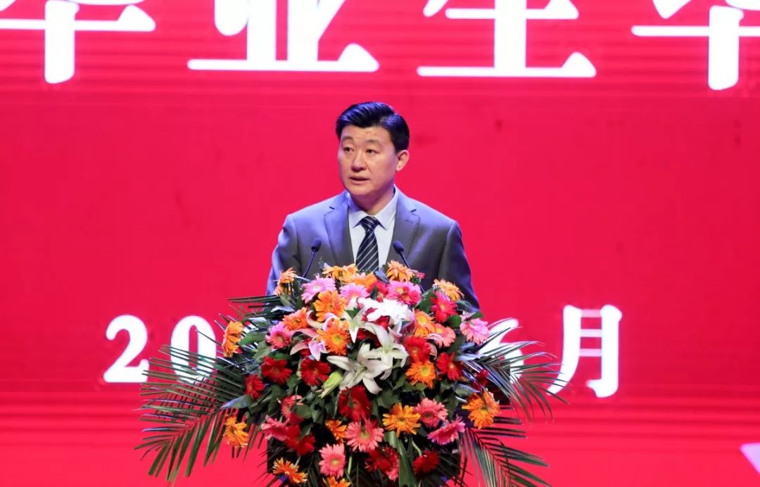 再见了我的大学央视纪录片,再见了我的大学诗朗诵
