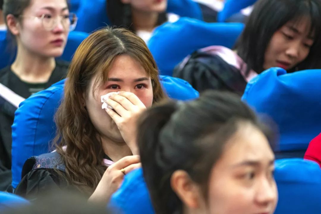 再见了我的大学央视纪录片,再见了我的大学诗朗诵