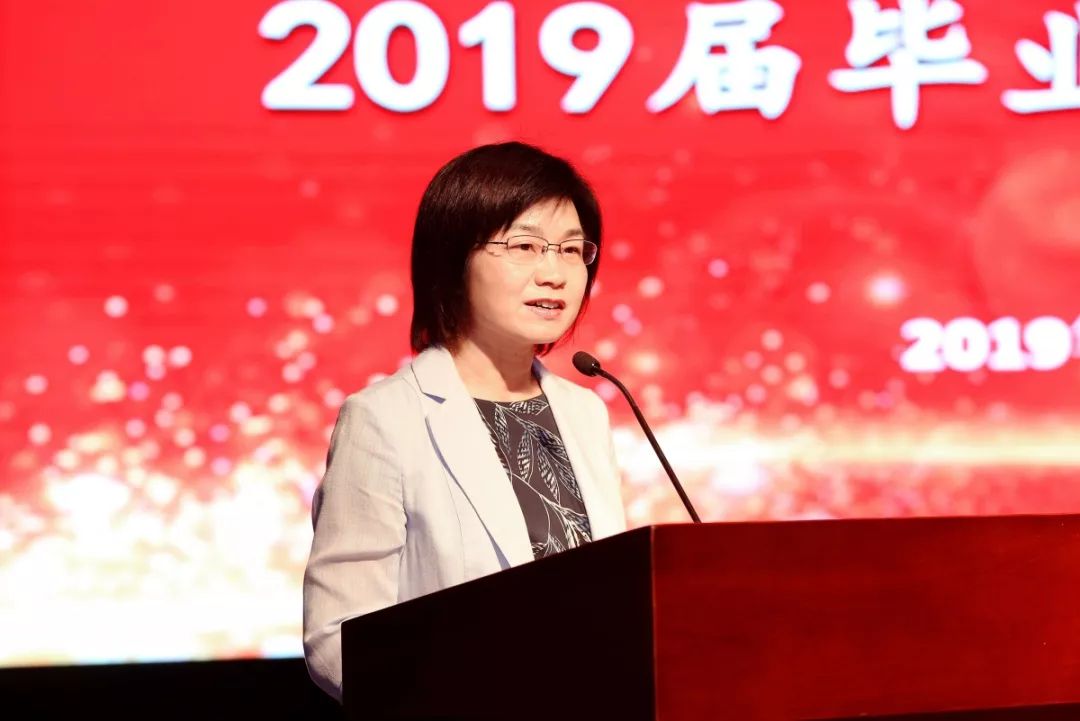 再见了我的大学央视纪录片,再见了我的大学诗朗诵