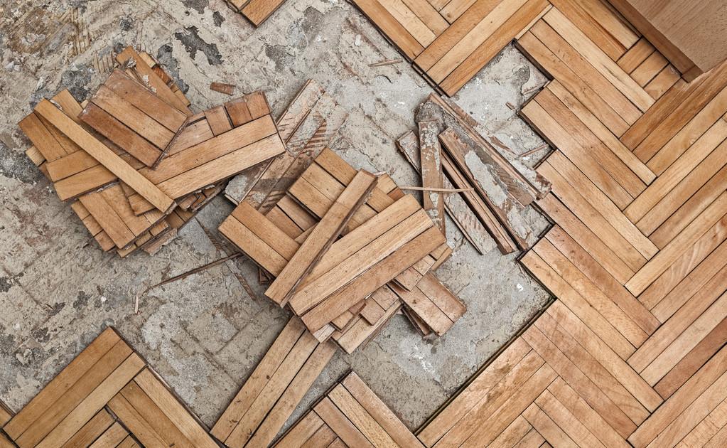 家里拖地一股腥味是怎么回事,拖地老是闻到一股腥味