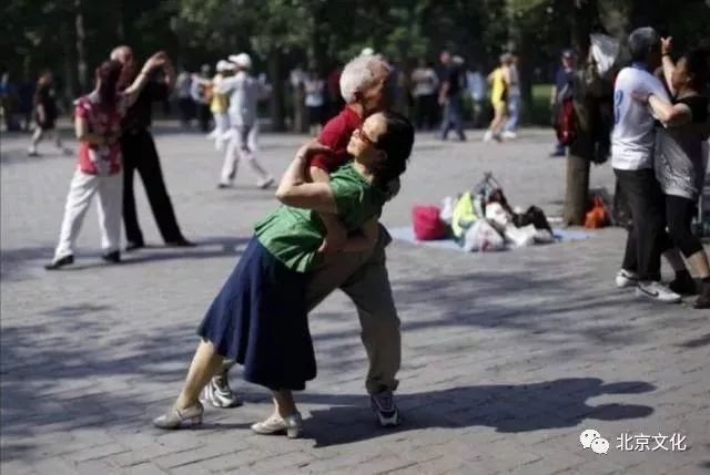 我叫北京，这是我最新的简历，请多关照