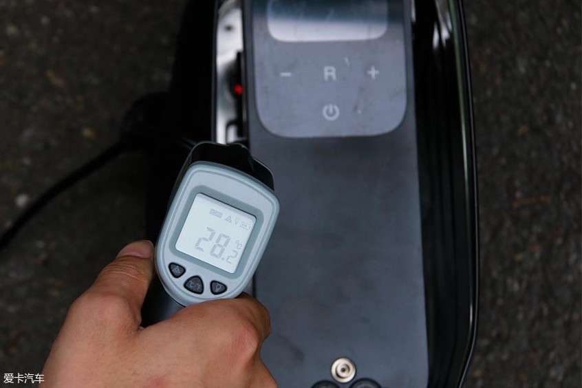 车载充气泵固特异和米其林哪个好,固特异米其林与倍思充气泵哪个好