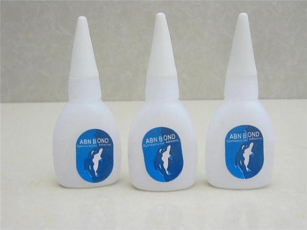 小孩误吃502,宝宝误食502胶水牙齿被粘住