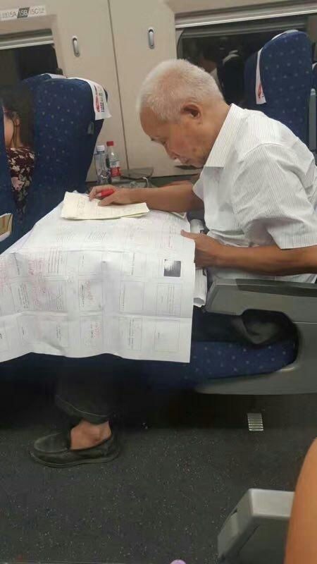 一个很高调的人突然变得很低调,低调的人低调到什么程度