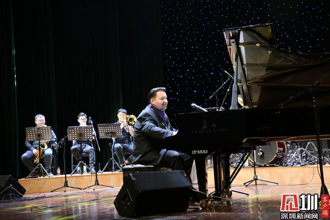 第七届深圳钢琴乐曲季走进盐田美国钢琴超人演绎天籁之音