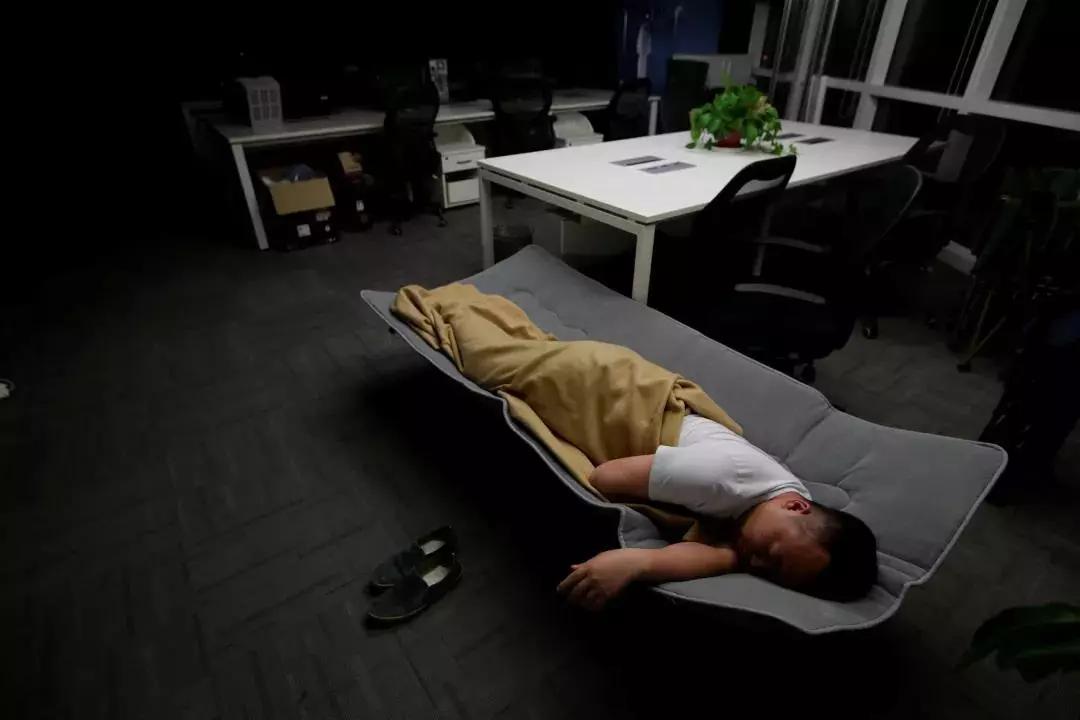 最近的年轻人不敢看体检报告,千万不要去做体检报告