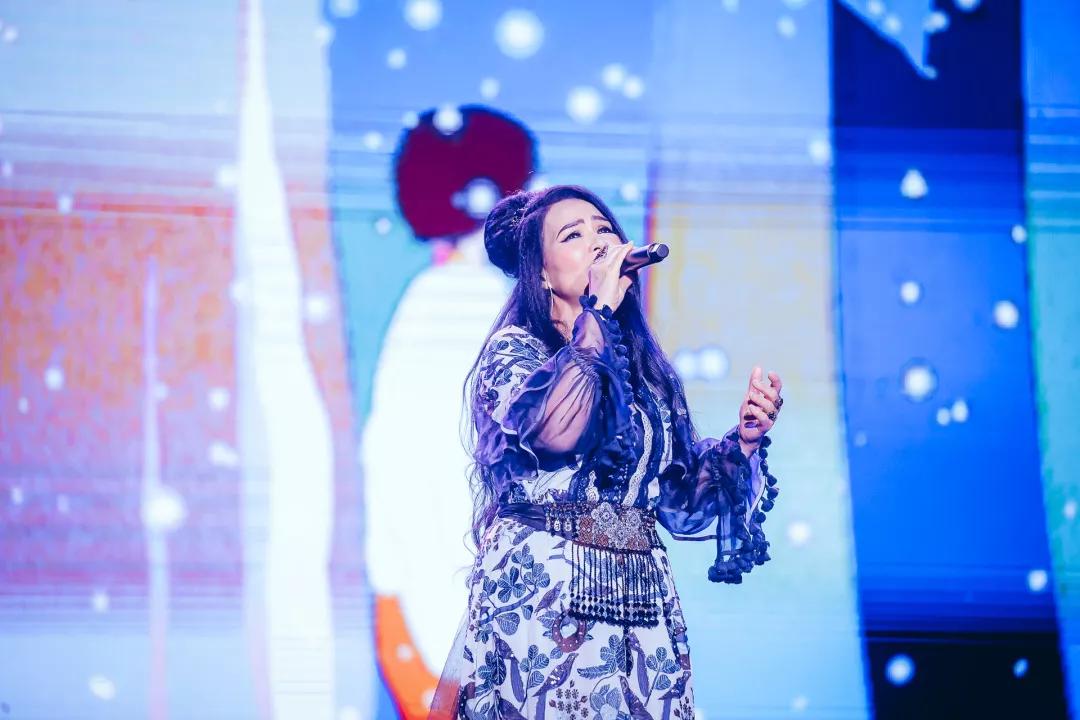 青春永远，金曲永恒：LoveRadio上海农商银行《最爱金曲榜》爱在东方美谷乐曲盛典唱响经典，向爱致敬