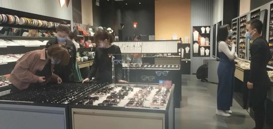阿吉豆的年营业额,阿吉豆每月工资