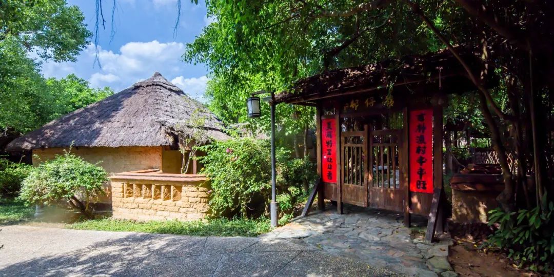 泡温泉爬山休闲的好去处,泡温泉沙雕