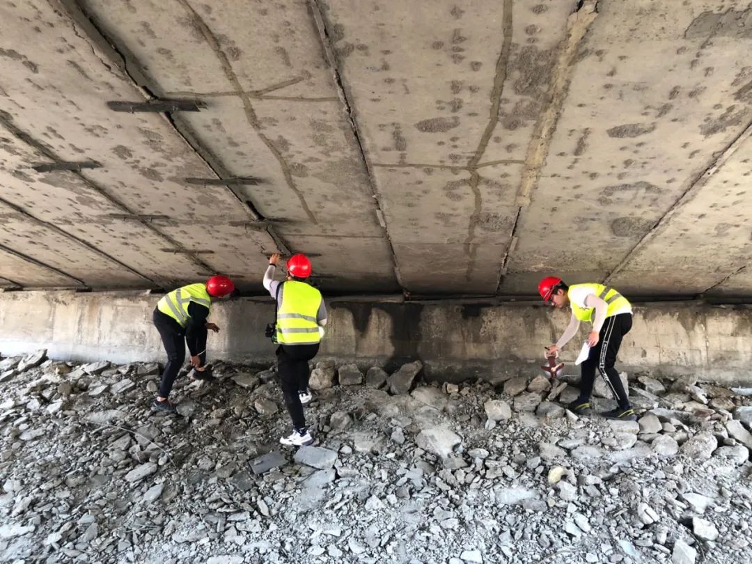 桥梁伸缩抢修最新视频,桥梁修复最新消息