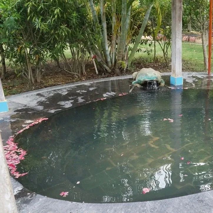 泡温泉爬山休闲的好去处,泡温泉沙雕