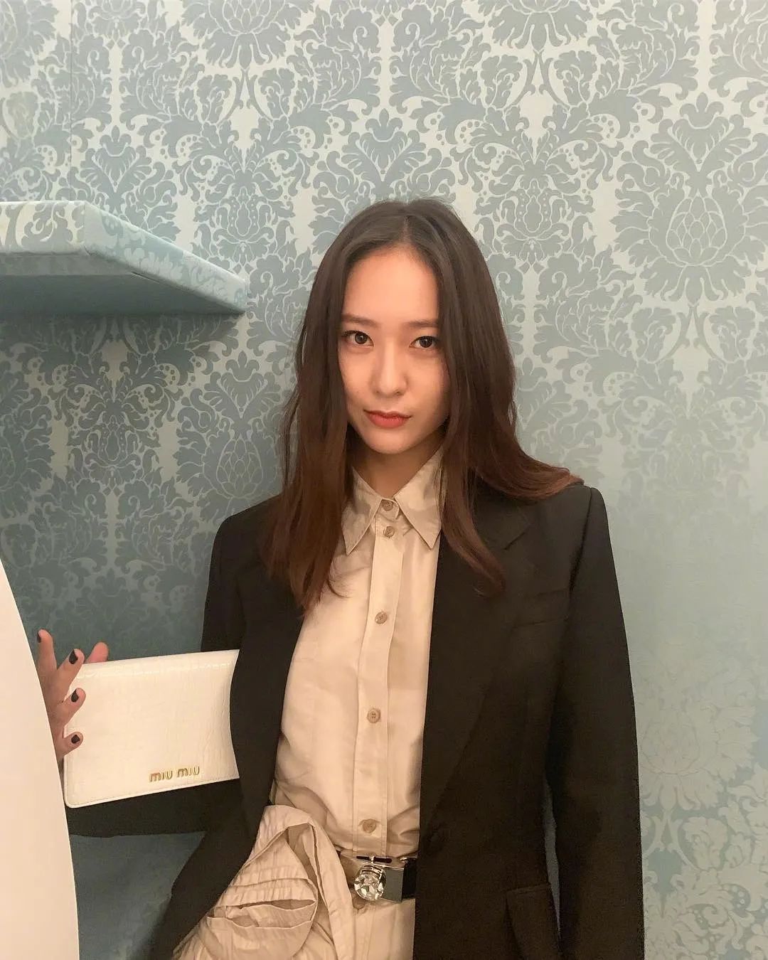 “佛系”营业两年的郑秀晶依旧无人能敌，十年合约到期的她如何选择？