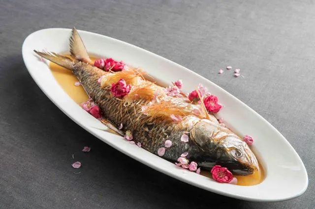 西门大官人，你这样浪费粮食是要出事的