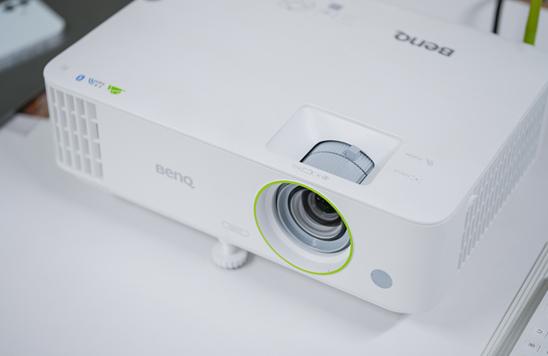 benq明基投影机pb2145,明基e540能伸缩的投影仪