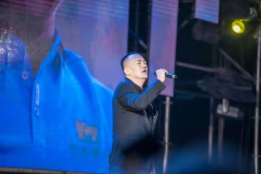 助力南阳原创乐曲：金正珠宝亮相南阳世界月季大观园