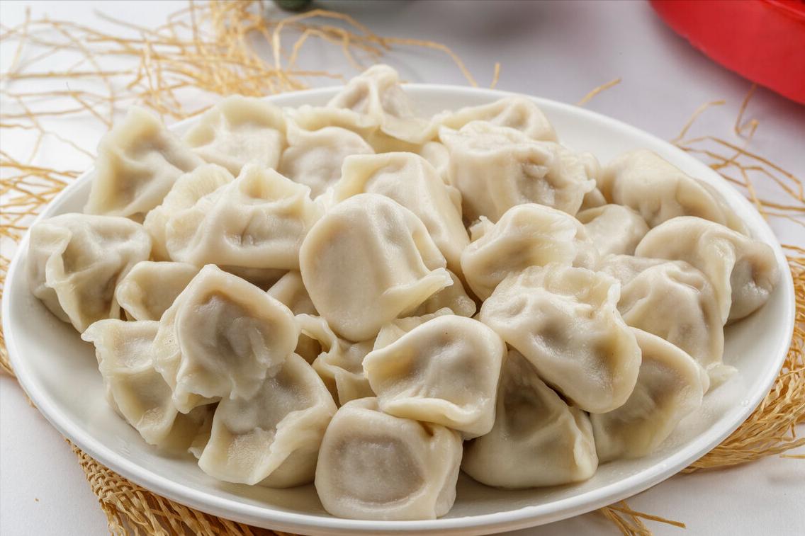 速冻饺子是用开水煮还是用凉水煮 (速冻饺子是用冷水煮还是用开水煮)