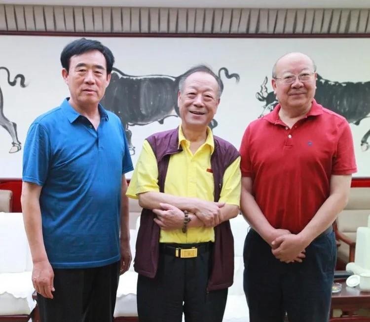 《三牛为范挥写人生》――张怀文画牛感言（作者：郭新民）