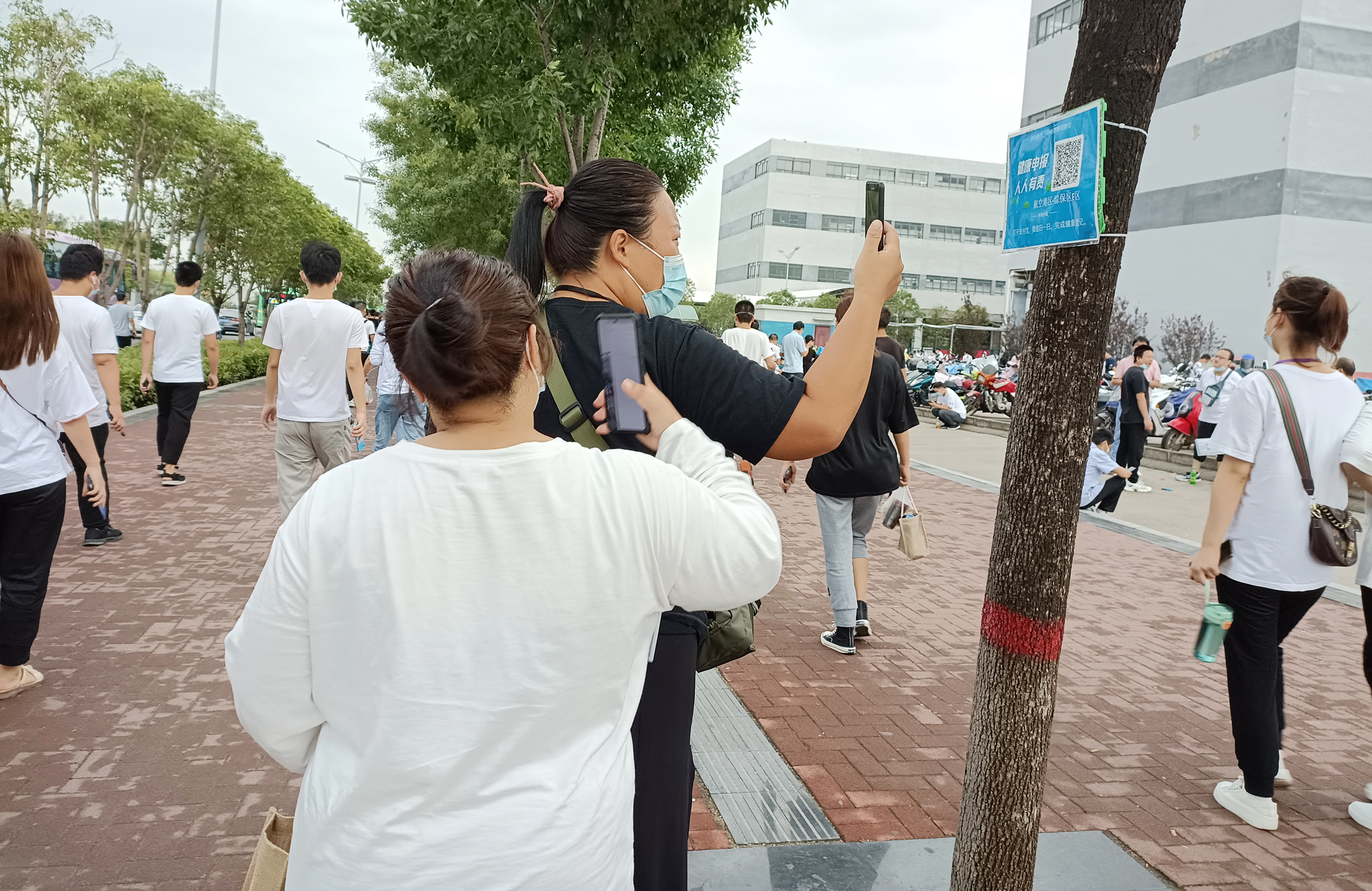 郑州航空港富士康现状,郑州富士康员工讲述厂现状