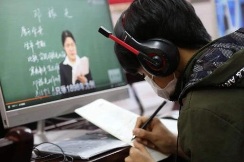 5元贱卖、盗课猖獗、，总忍一忍的网课平台，难言之隐太深
