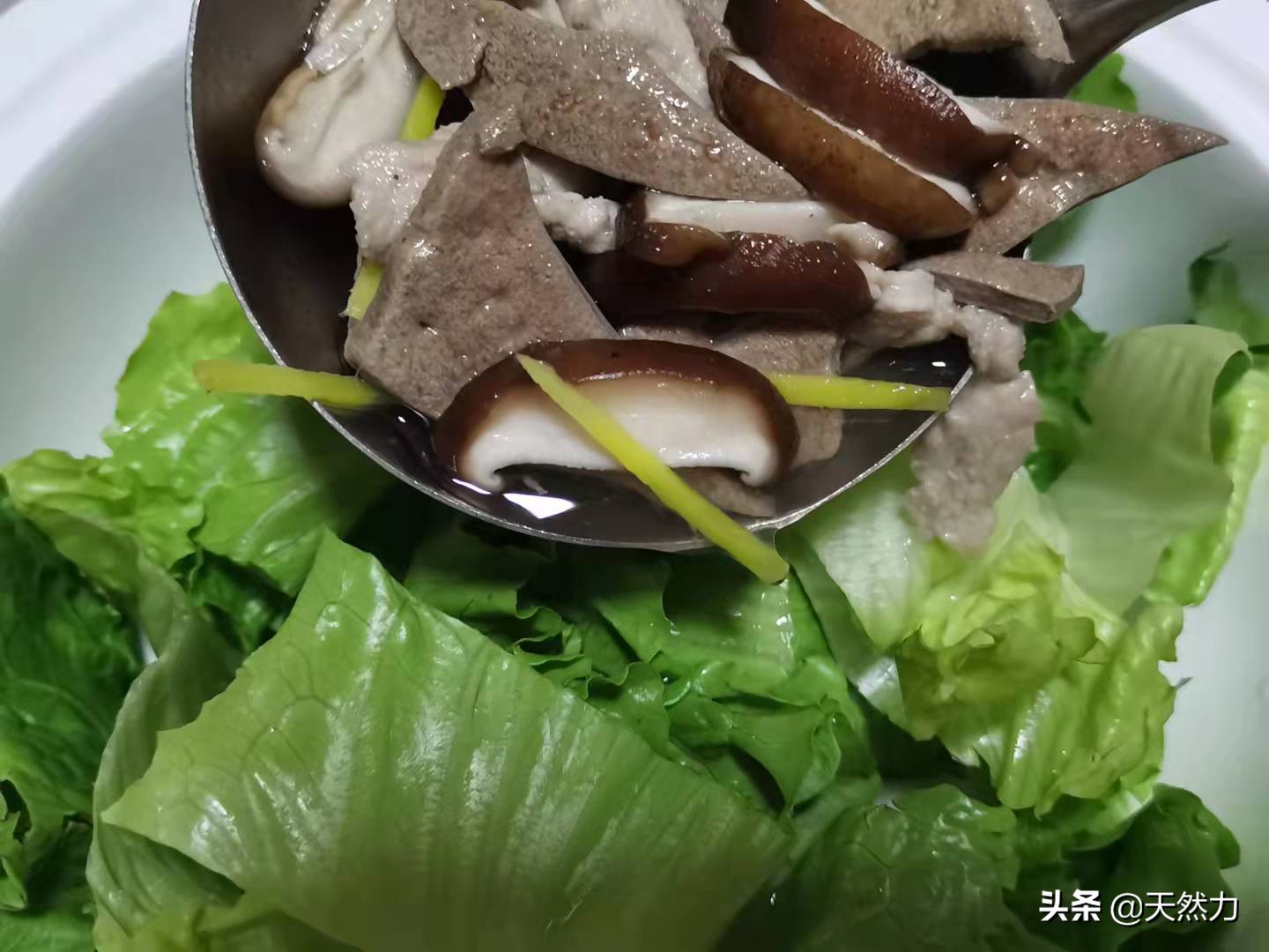 猪肝汤怎么做又嫩又不糊汤,猪肝汤要怎么做才脆爽