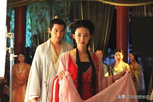 古代女人腰间为什么系红绳,古代红尘女子脚戴红绳是什么原因