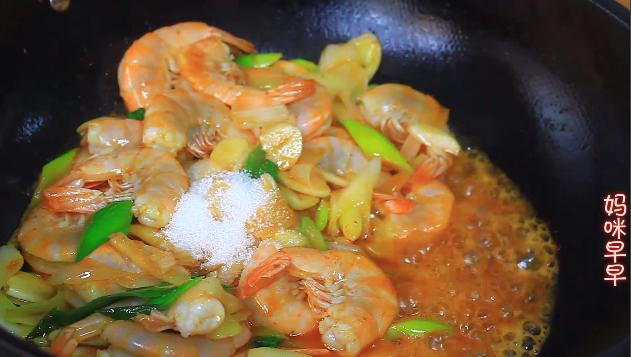 大虾怎样炒好吃家常做法,大虾怎么炒的做法视频