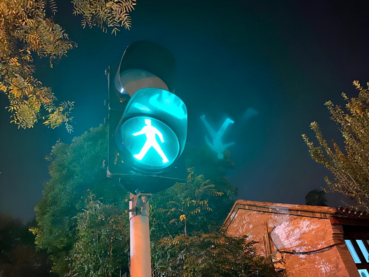 拍照鬼影是玻璃的问题吗,关于拍照鬼影的形成与解决方案