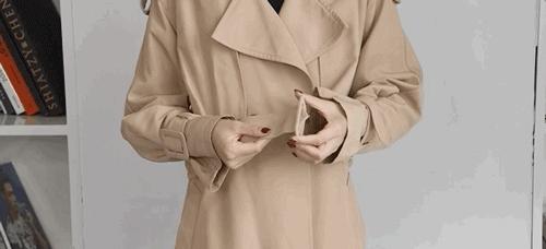 这6种花式打结法，让你把风衣穿得时髦不重样