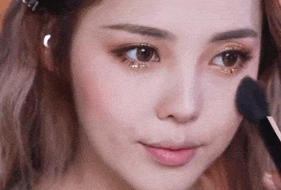 比豆沙色红一点的什么色号,平价腮红推荐收缩色和膨胀色