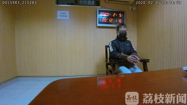 这个锁匠被罚了！警方防疫封的门，他竟去帮人家开锁