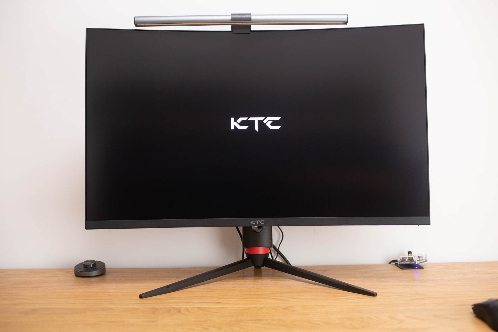 ktc48寸显示器,32寸显示器1k144hz游戏体验