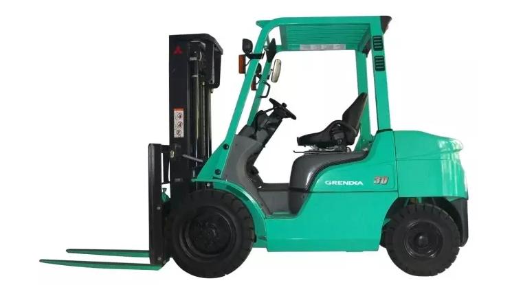 叉车安全驾驶技术要求最新规定,叉车安全培训知识ppt