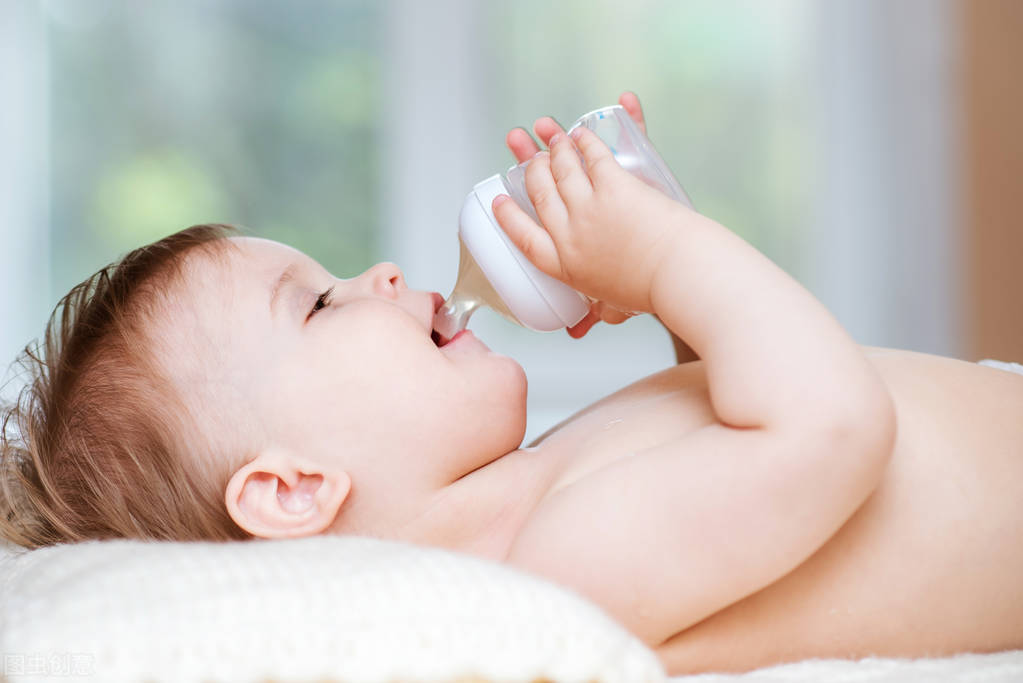 宝宝不吃奶嘴抗拒奶瓶怎么办,宝宝吃奶瓶对母乳抗拒怎么办